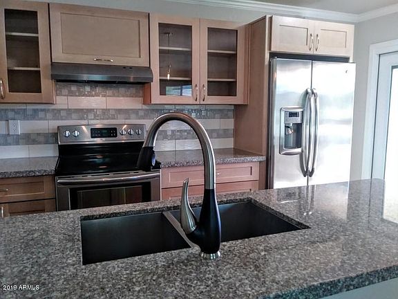 3rd image of 748 E Eugie Ave