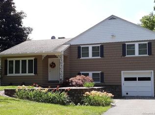 307 Maple Shade Rd, Middletown, CT 06457