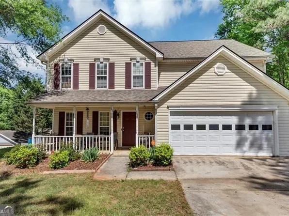 745 Beaver Pond Trl, Fairburn, GA 30213