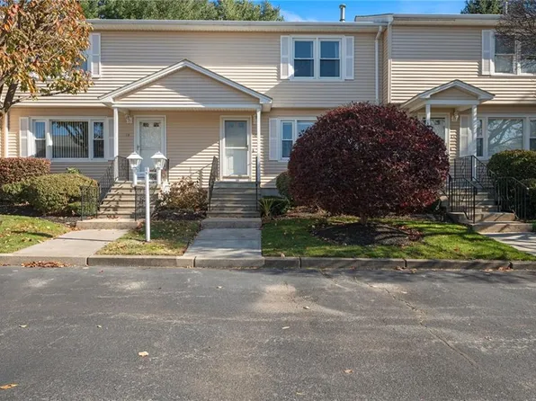 10 Bateman Ave APT C3, Cranston, RI 02920