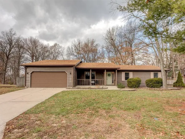 1993 Raintree Trl, Collinsville, IL 62234