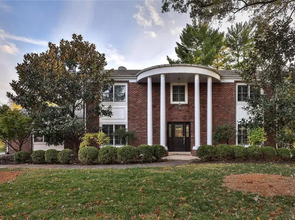 176 Marcrest Dr, Chesterfield, MO 63017
