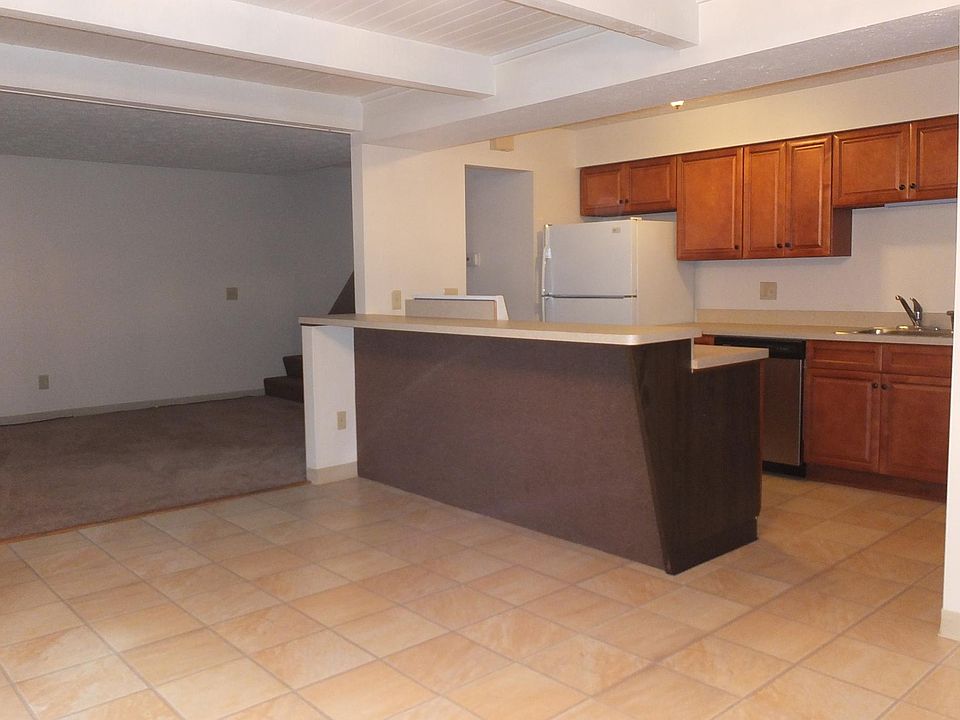 2nd image of 9956 Johnnycake Ridge Rd