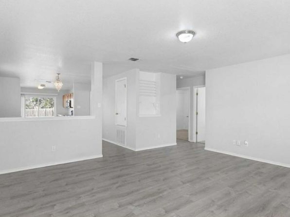 9679 Acadian Dr