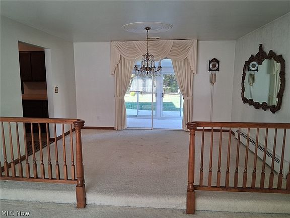 5th image of 3941 Welcker Dr NE