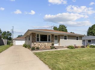 625 S Frederick St, Appleton, WI 54915