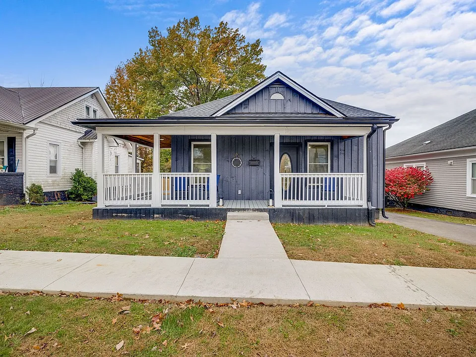 216 3rd St