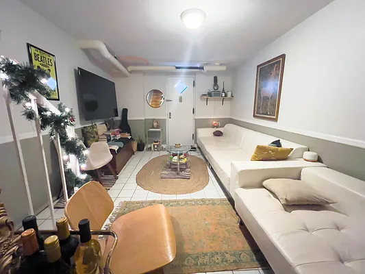 Rented by Denise Rosenblum, LREB | media 20