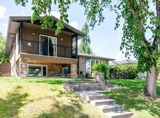 51 E Wimbledon Dr SW, Calgary, AB T3C3J5