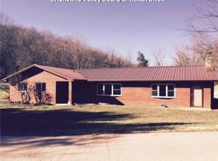 72 Flairwood Dr, Cross Lanes, WV 25313