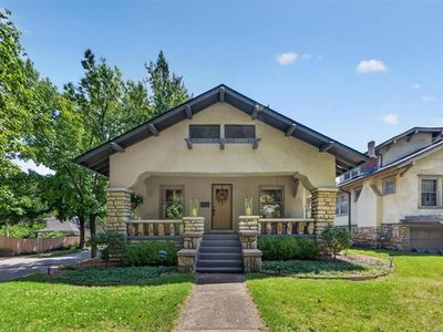 5801 Charlotte St, Kansas City, MO, 64110