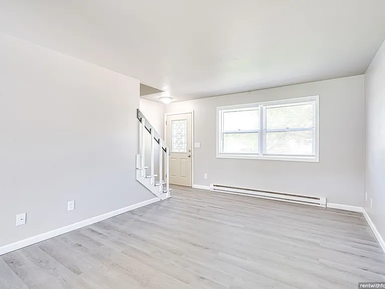 1327 Trader Rd. — Photo 5