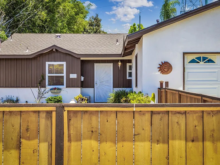 4191 Mount Everest Blvd — Photo 35