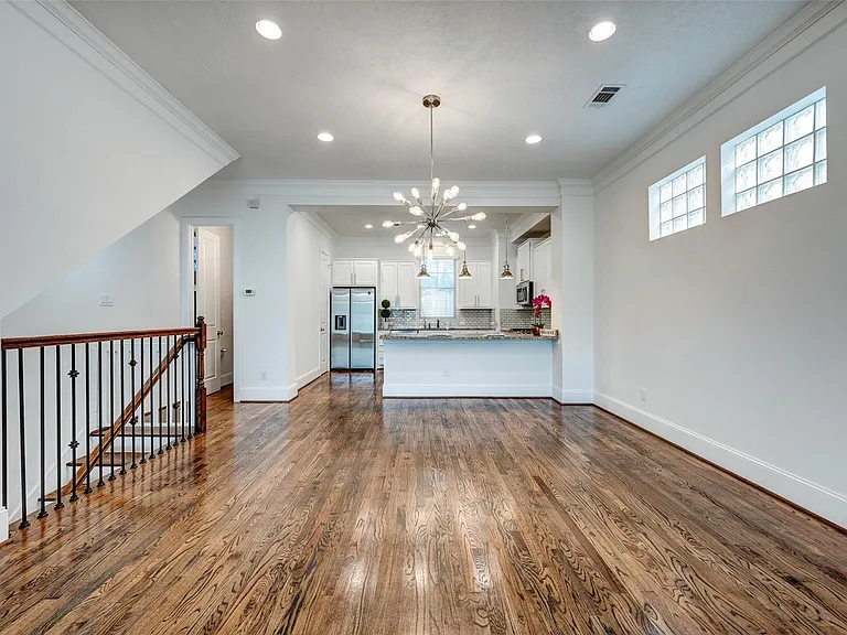 1413 Patterson St — Photo 5
