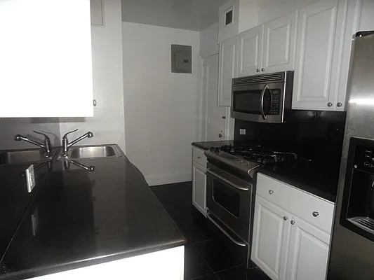 Rented by Goldfarb Properties | media 18