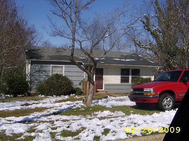 2nd image of 108 Felter St