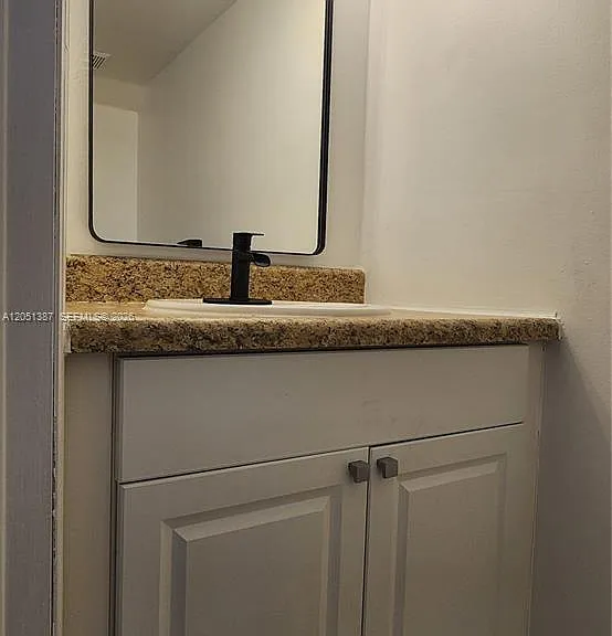 1599 Veracruz Ln — Photo 36