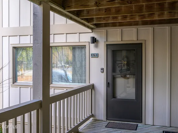 6219 Harbourside Dr, New Bern, NC 28560