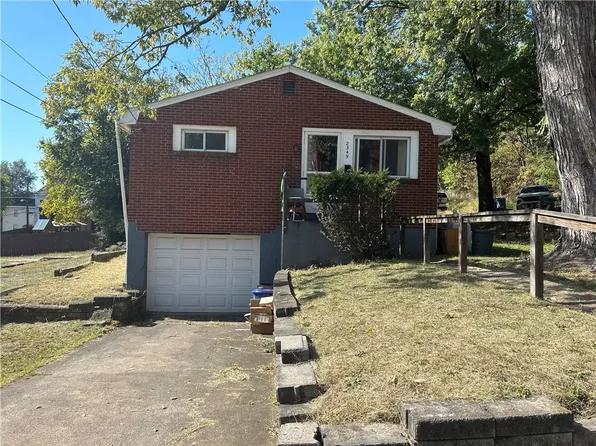 2349 McCook St, Pittsburgh, PA 15212