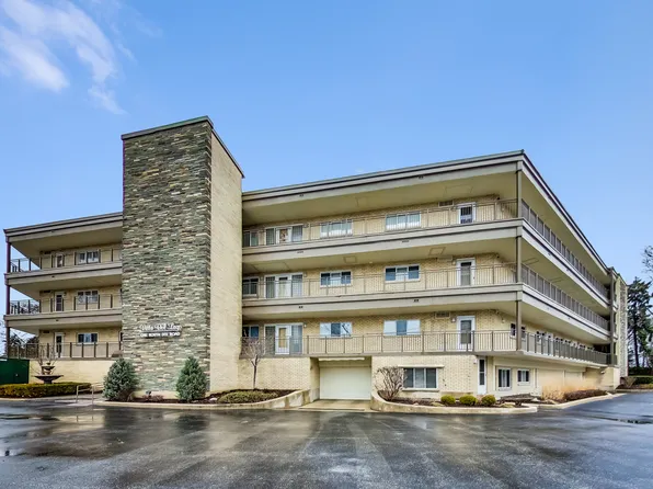 1 N Dee Rd APT 1B, Park Ridge, IL 60068