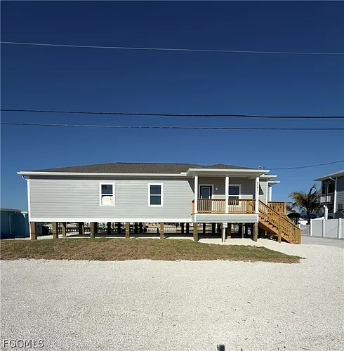 2381 Oleander St Photo 1