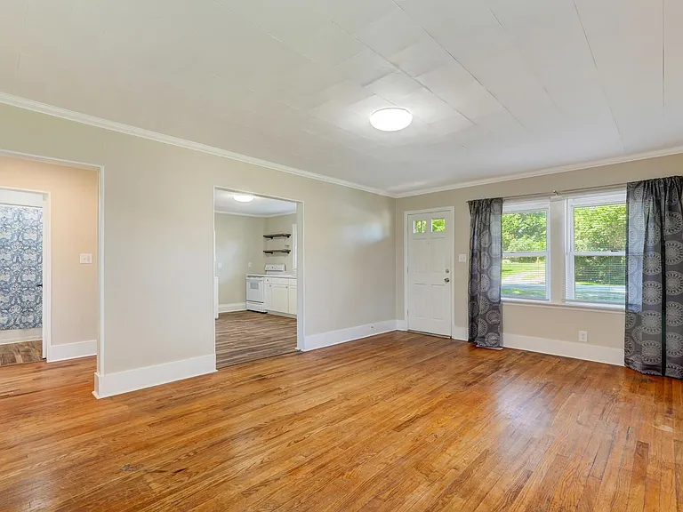 206 Merriman St — Photo 13