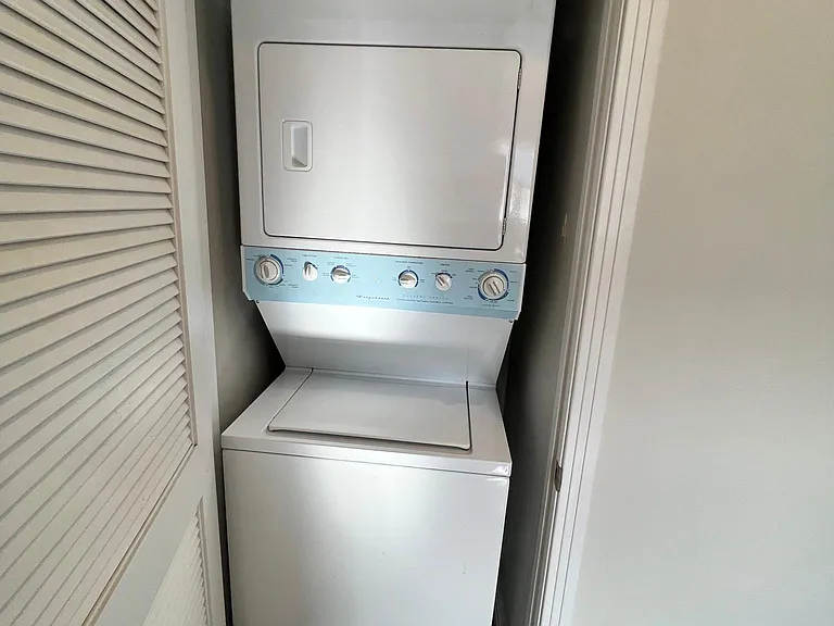 Washer/Dryer Closet
