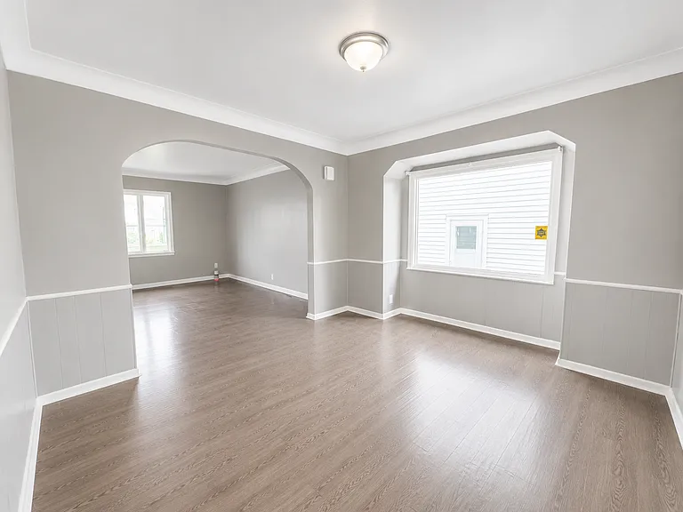 523 E Oakland St — Photo 2