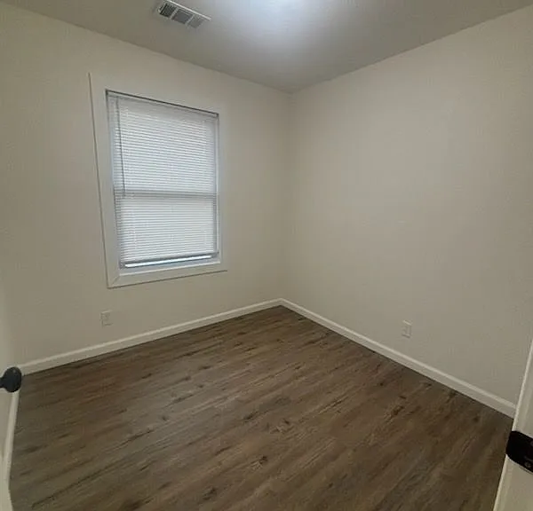 314 W Insley Ave — Photo 4