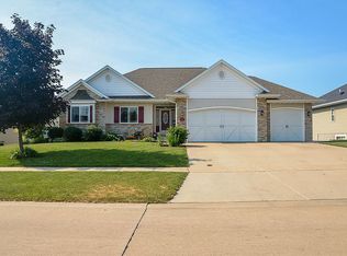 397 Barrington Pkwy, Marion, IA 52302