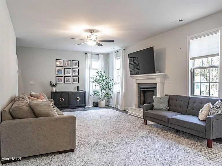 104 Sierra Dr — Photo 14