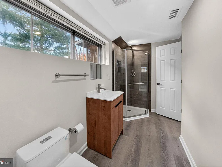 9902 Carnegie Ter — Photo 18