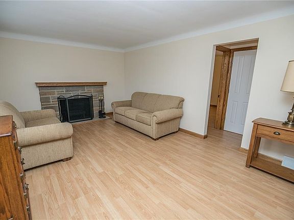 3rd image of 4553 E 49th St