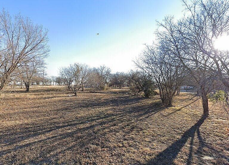 1st image of 659 Bryan Ave