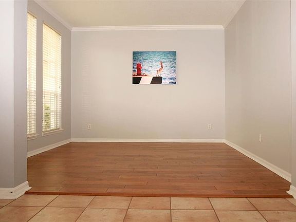 3rd image of 10915 Piping Rock Cir