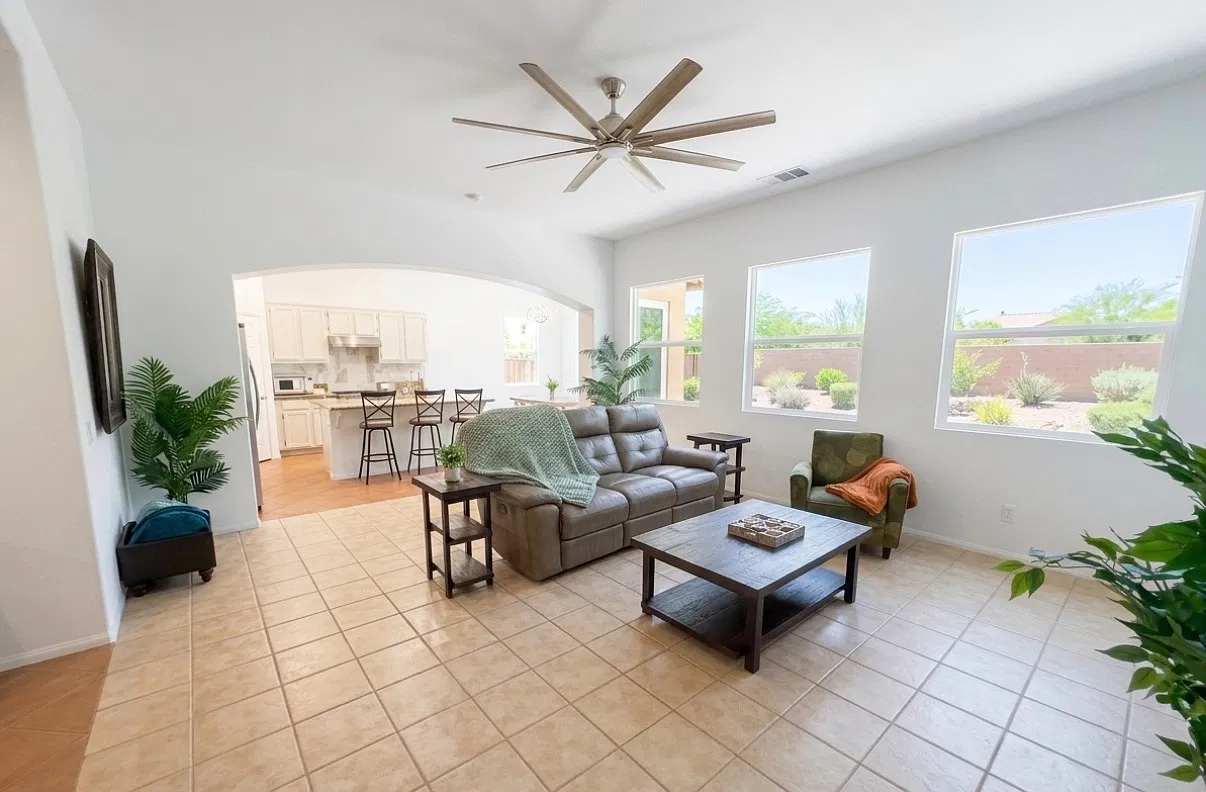 3 bed, 1841 sqft, $3,900 — Photo 4