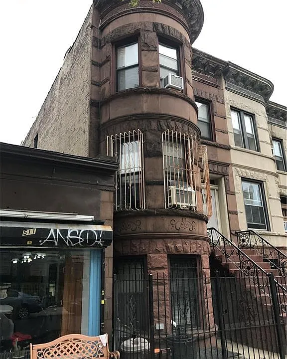 Building Photo 3