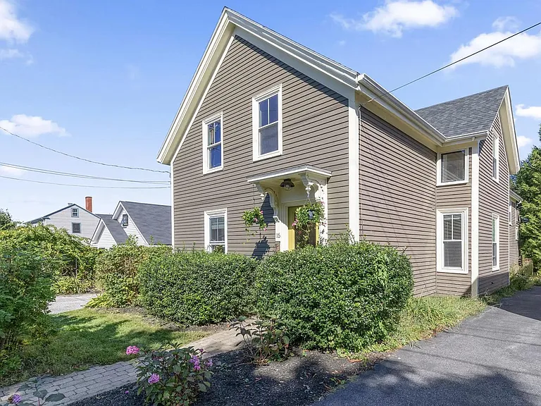 16 Pine St #2 — Photo 2