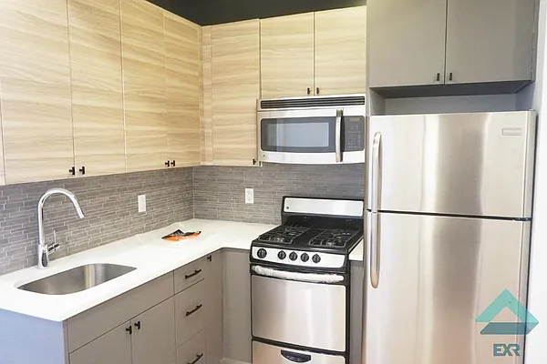 Rented by EXR | media 15