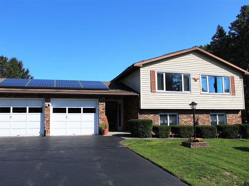 1st image of 30 Wendell Dr