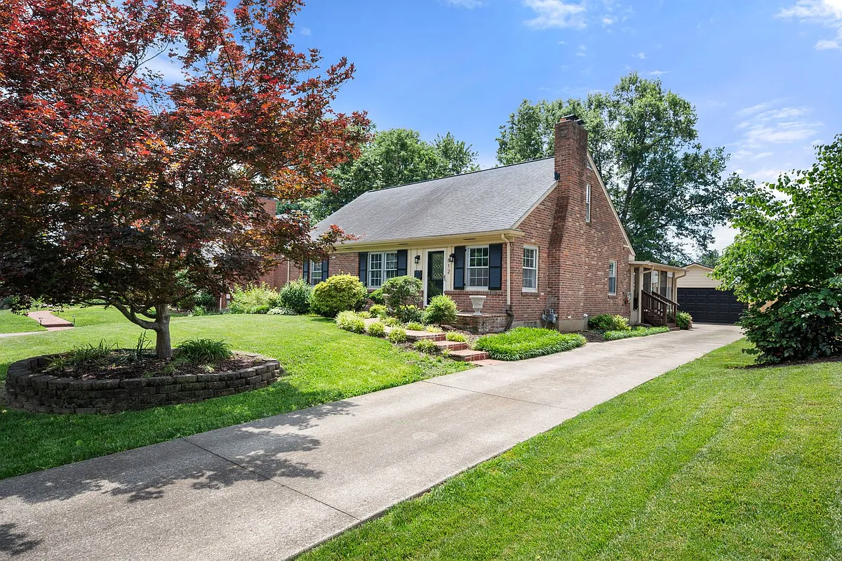 Building Photo - 812 Beechwood Rd