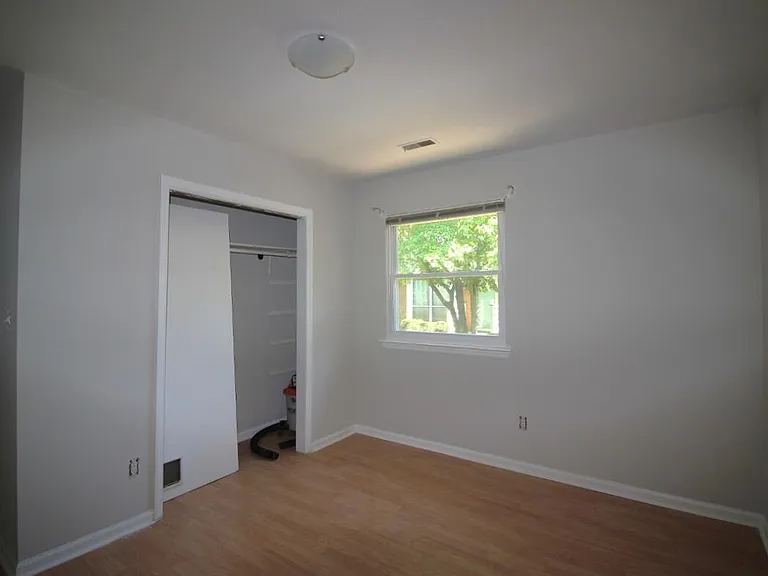 2833 Seclusion Ct #D — Photo 10