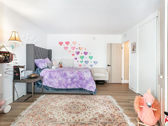 5th image of 2385 Roscomare Rd Unit D17