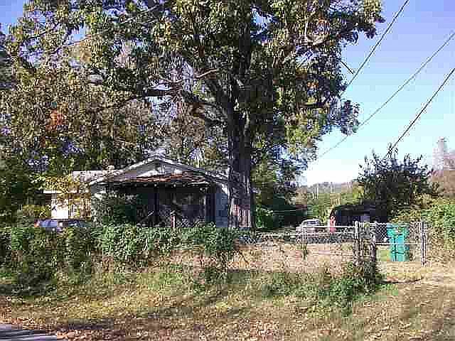 2nd image of 4000 Hillard Rd