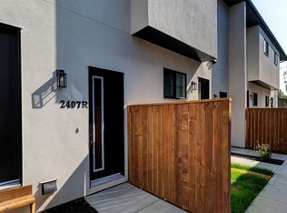 2407 4th Ave NE #B, Calgary, AB T2N 0P3