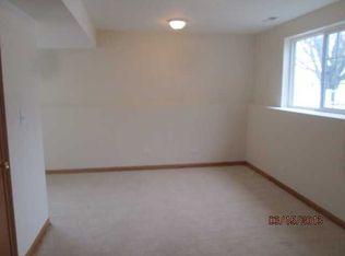 9606 Jean Dr, Hebron, IL 60034