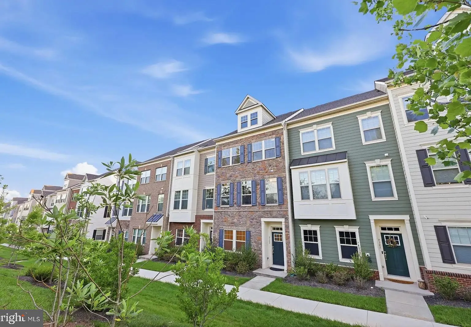 4 bed, 3.5 bath, 2720 sqft, $3,750 — Photo 3