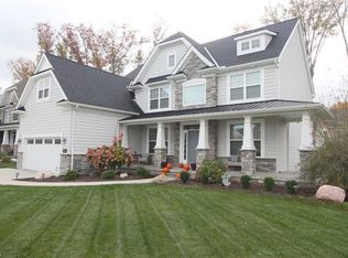 32685 Albion Dr, Avon Lake, OH 44012