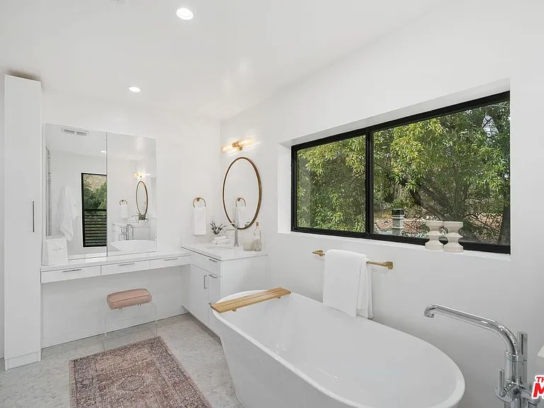 4545 Balboa Ave — Photo 32