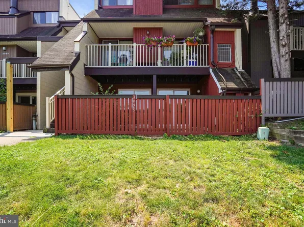 3925 Woodhue Pl #9, Alexandria, VA 22309